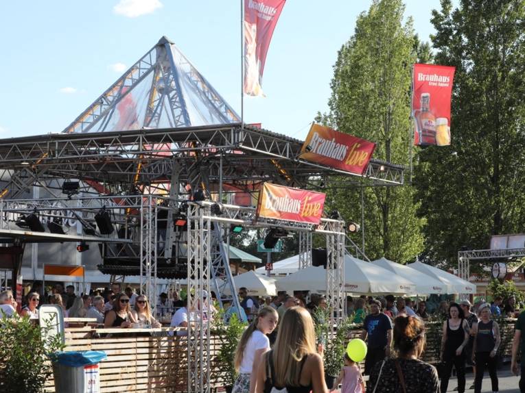 Ein Festbereich von außen.